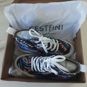 CESTFINI Graffiti High Top Canvas Wedge Sneakers Sz 10 - NIB